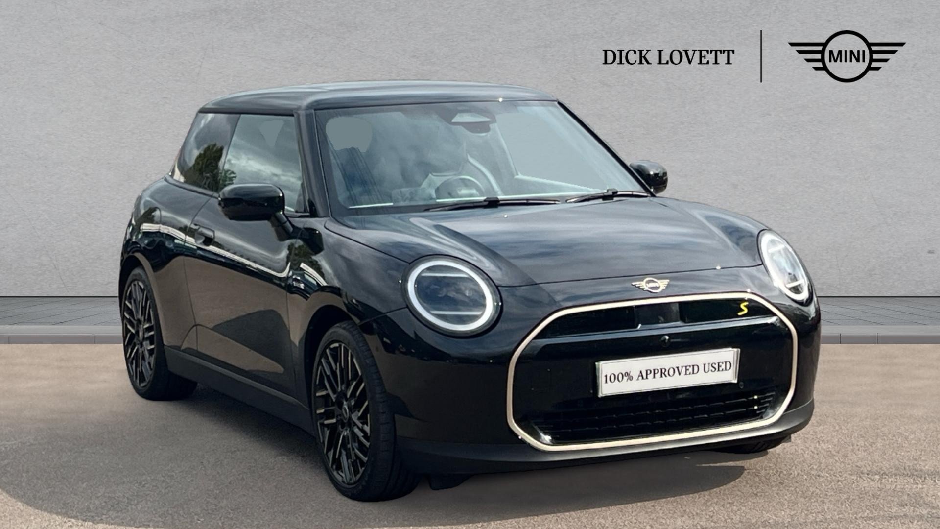 Main listing image - MINI Electric