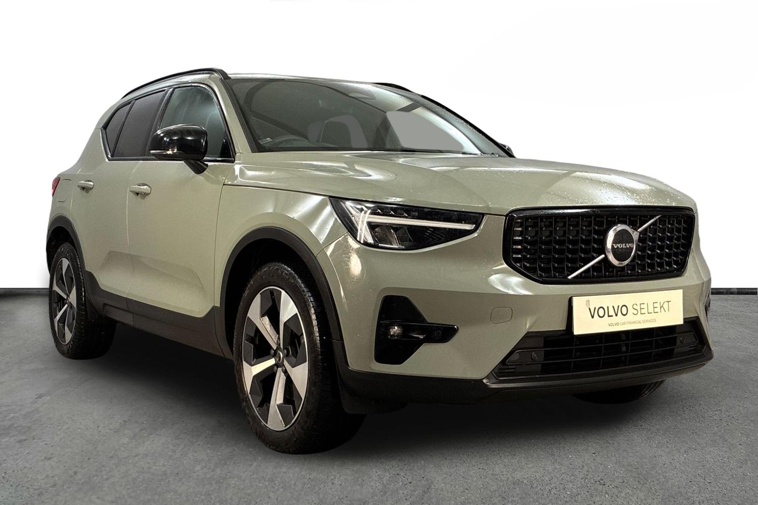 Main listing image - Volvo XC40