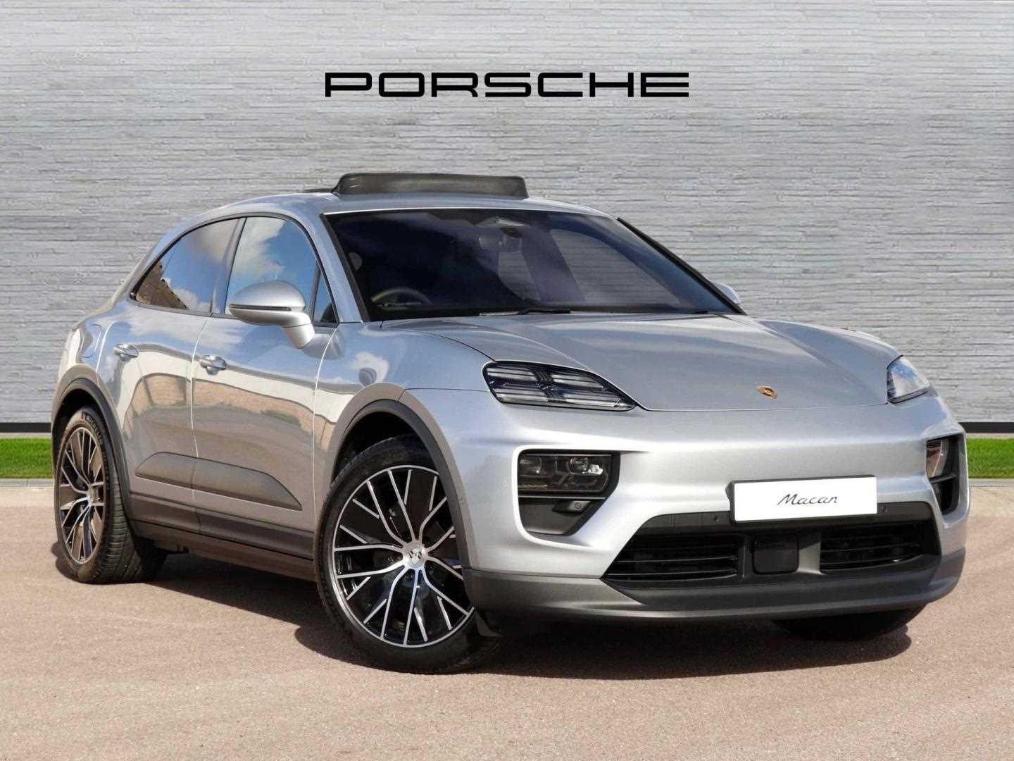Main listing image - Porsche Macan