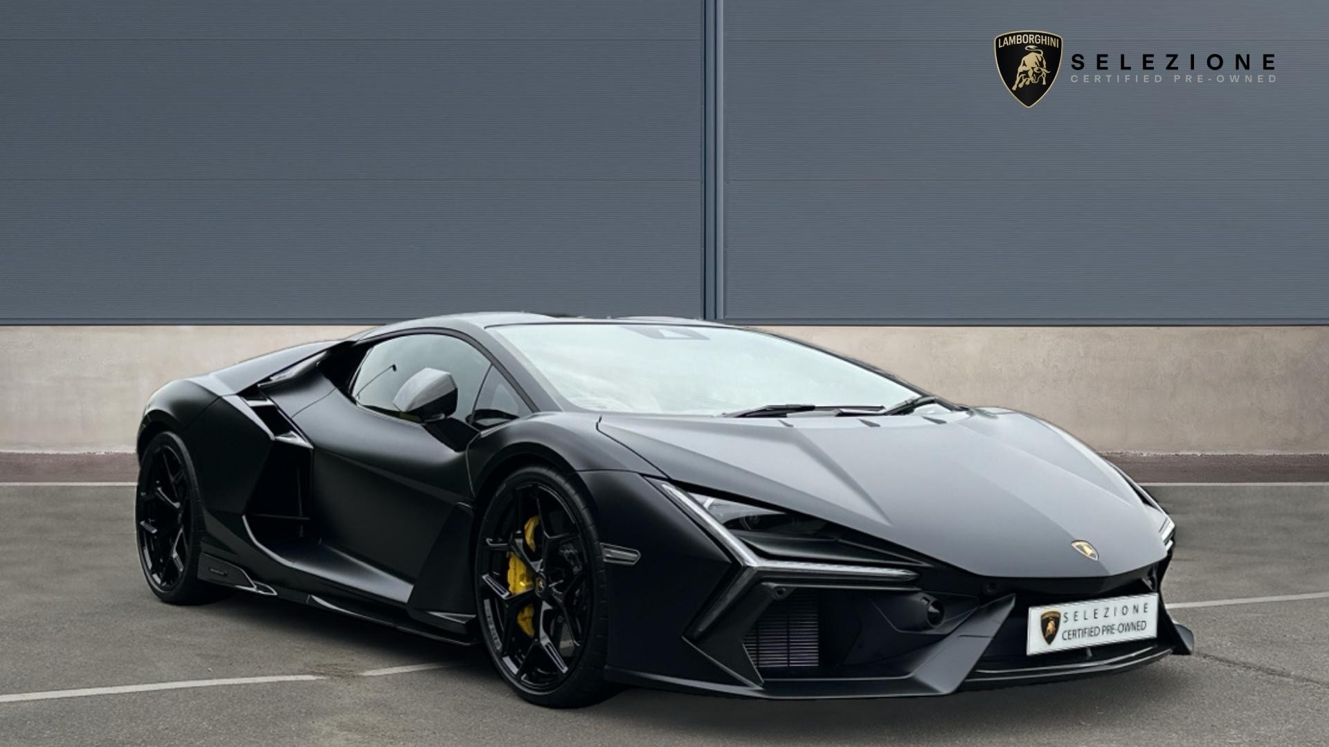 Main listing image - Lamborghini Revuelto