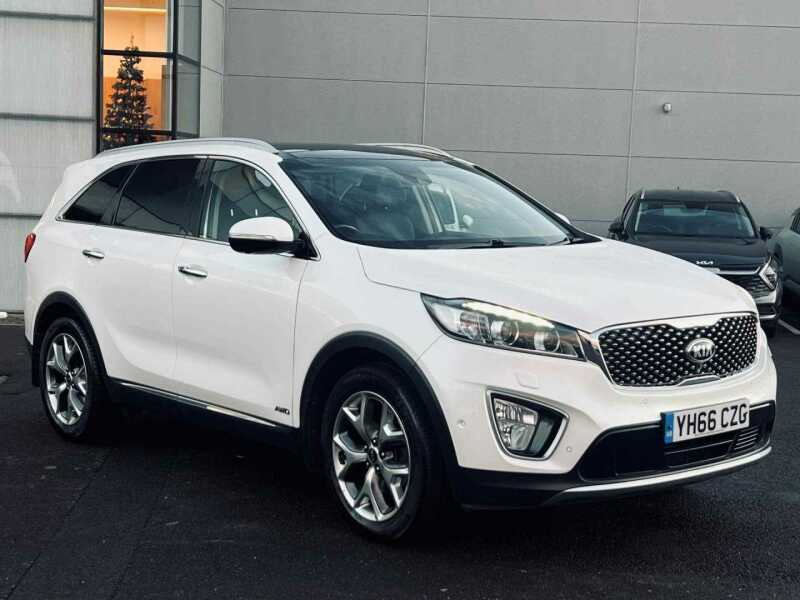 Main listing image - Kia Sorento