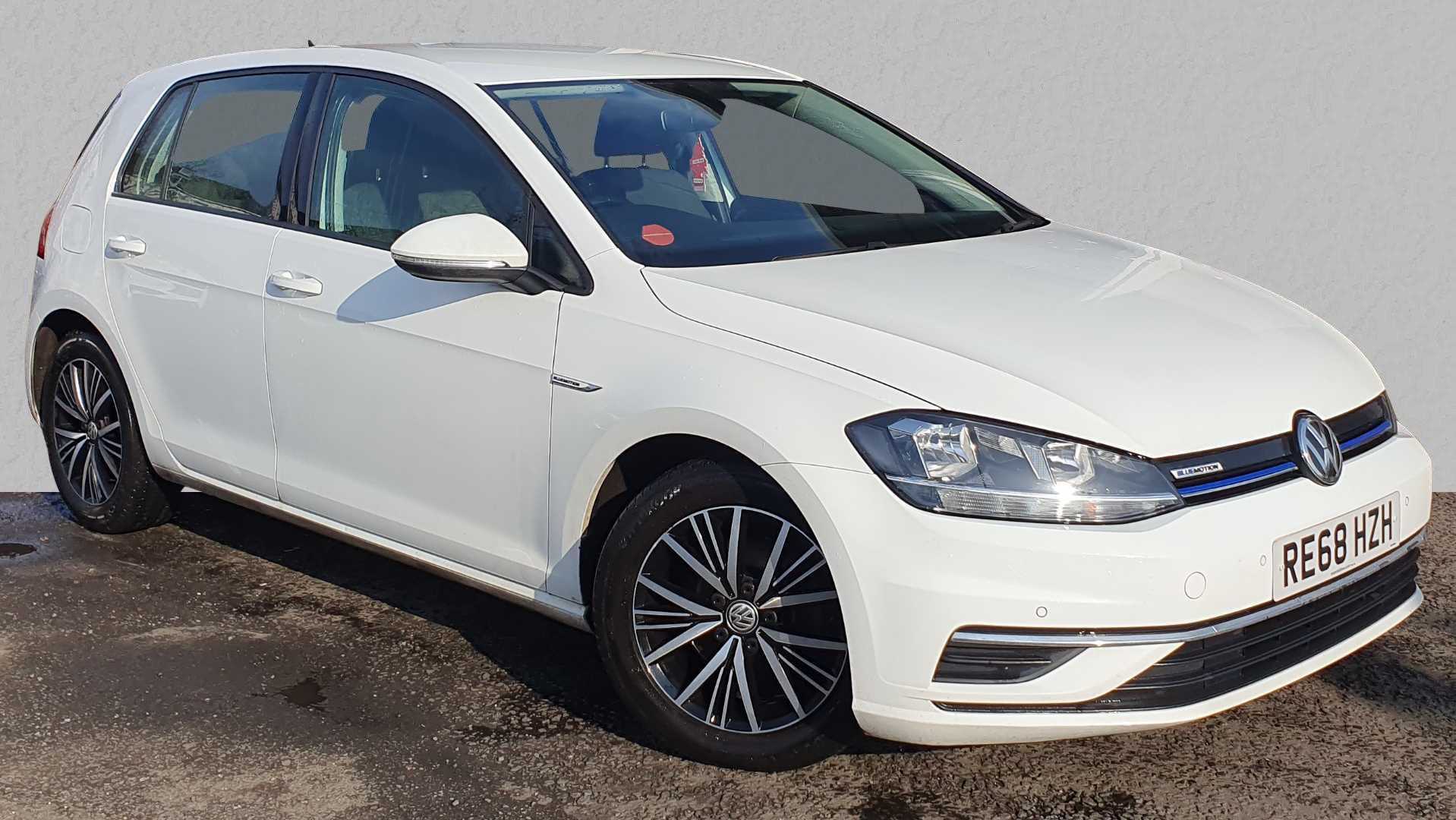 Main listing image - Volkswagen Golf