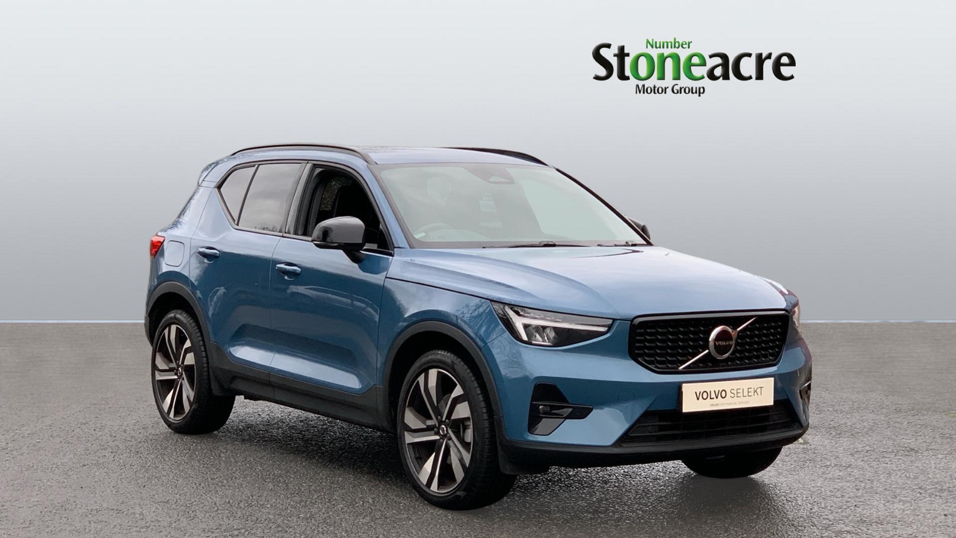 Main listing image - Volvo XC40