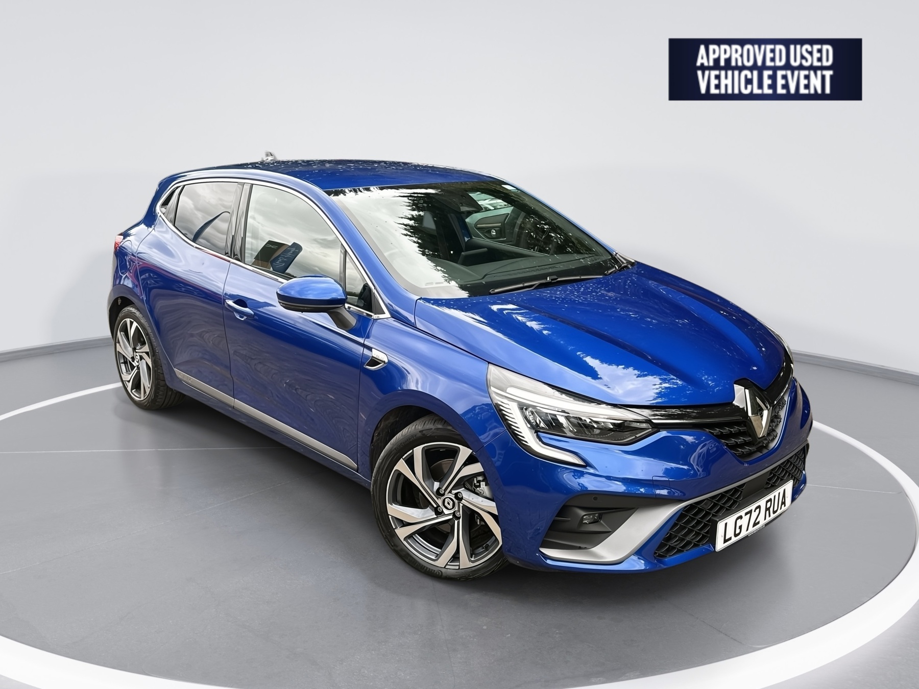 Main listing image - Renault Clio