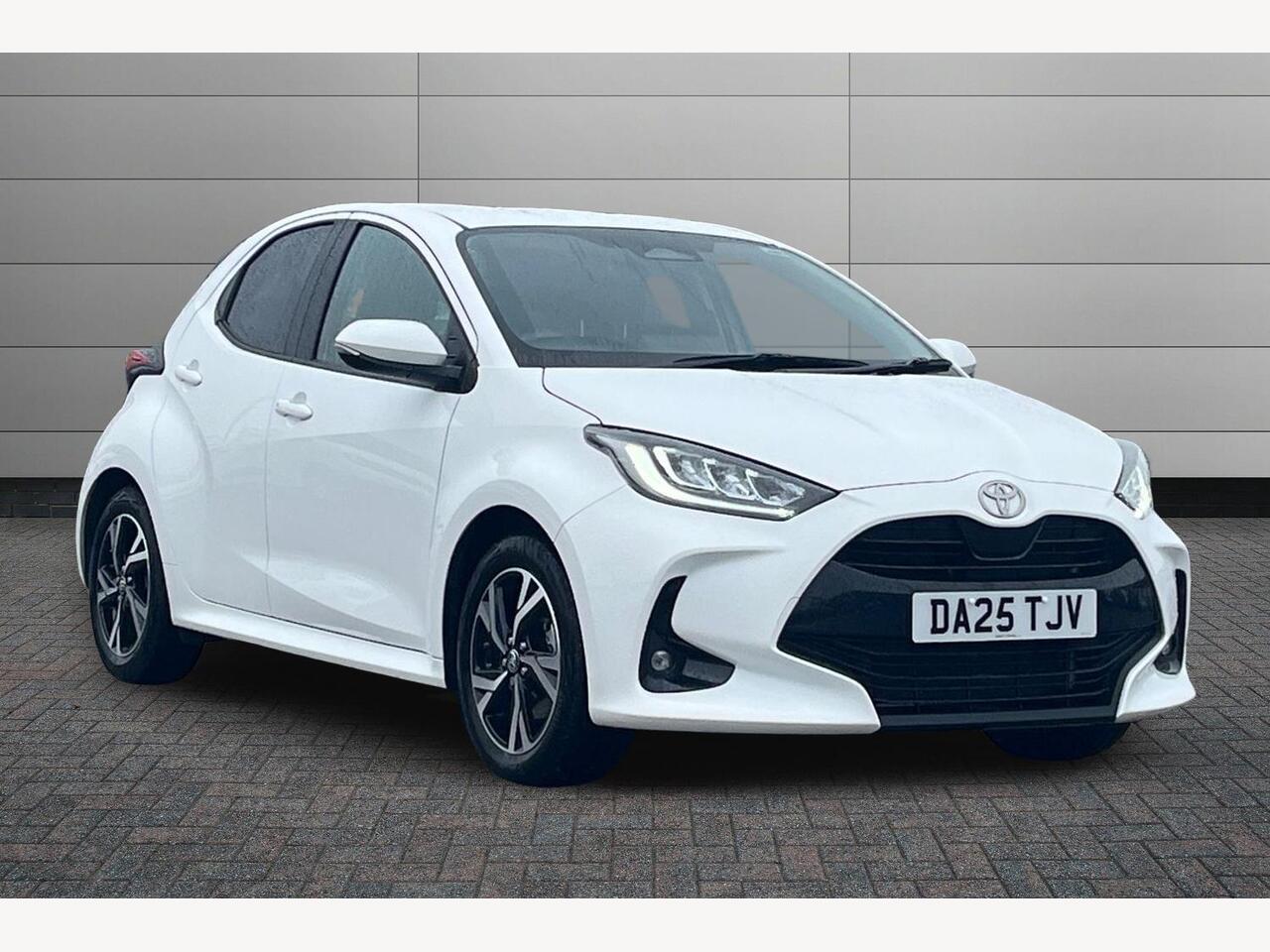Main listing image - Toyota Yaris
