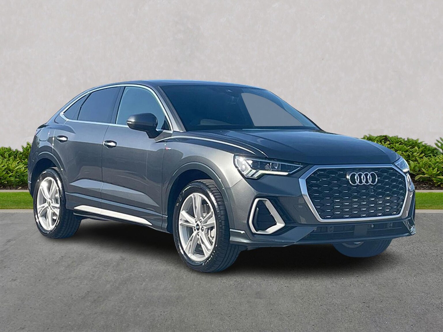 Main listing image - Audi Q3