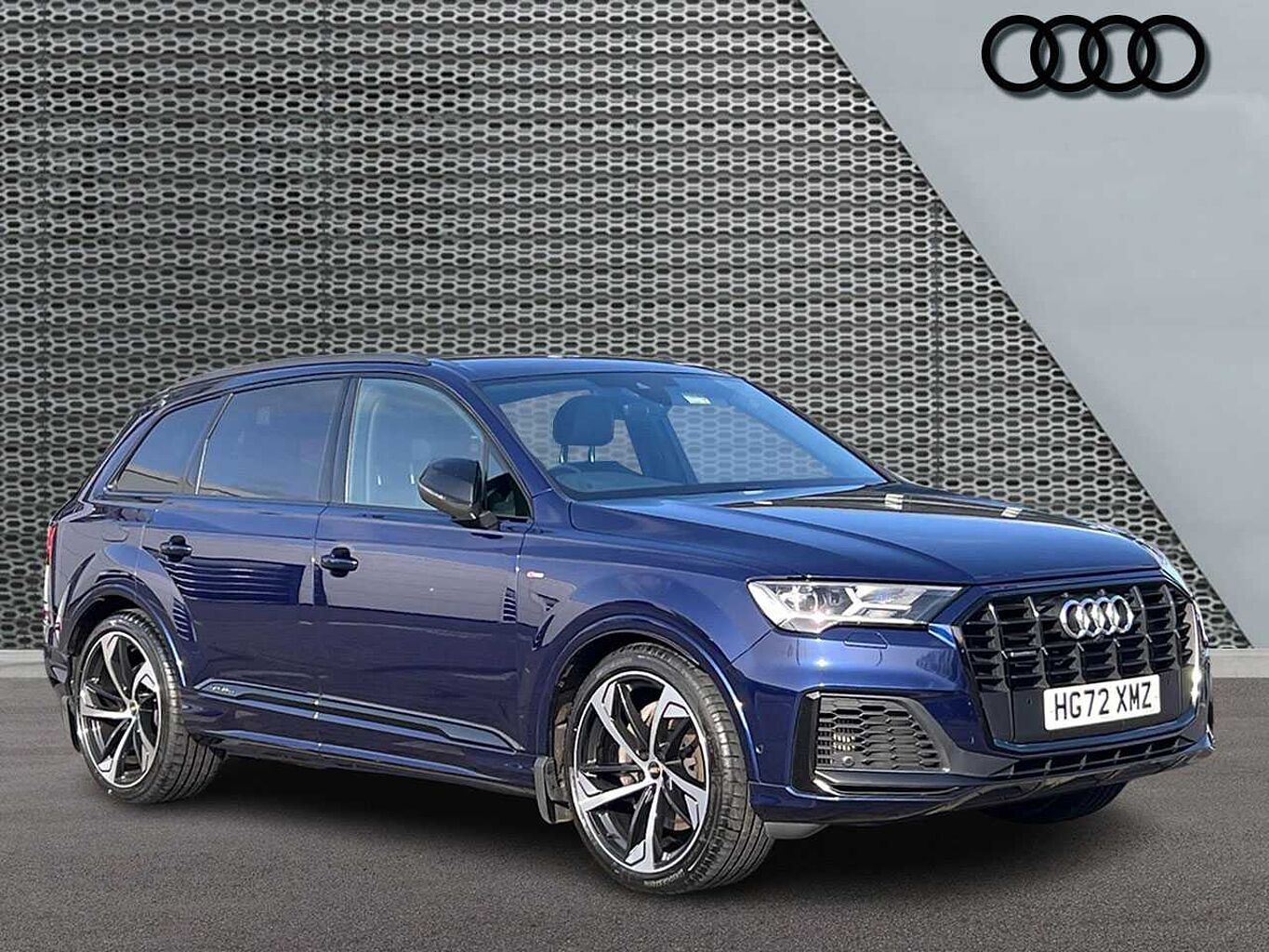 Main listing image - Audi Q7