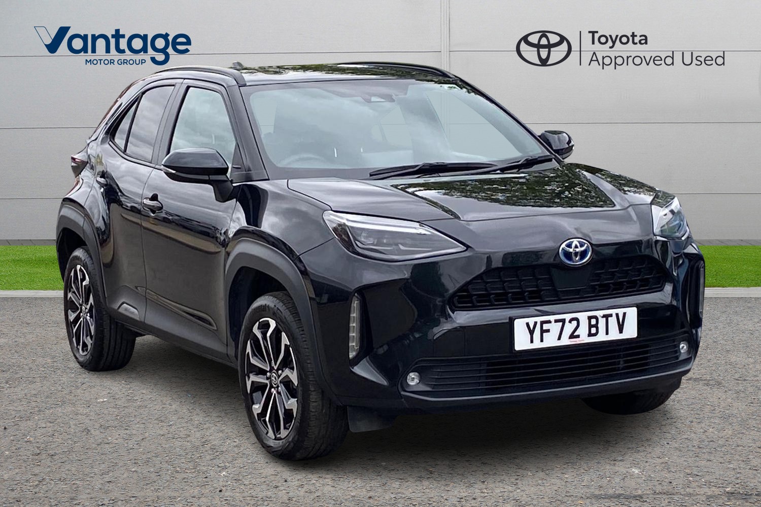 Main listing image - Toyota Yaris Cross