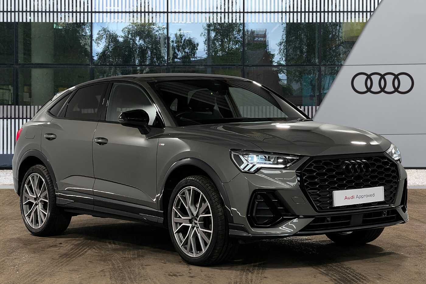 Main listing image - Audi Q3