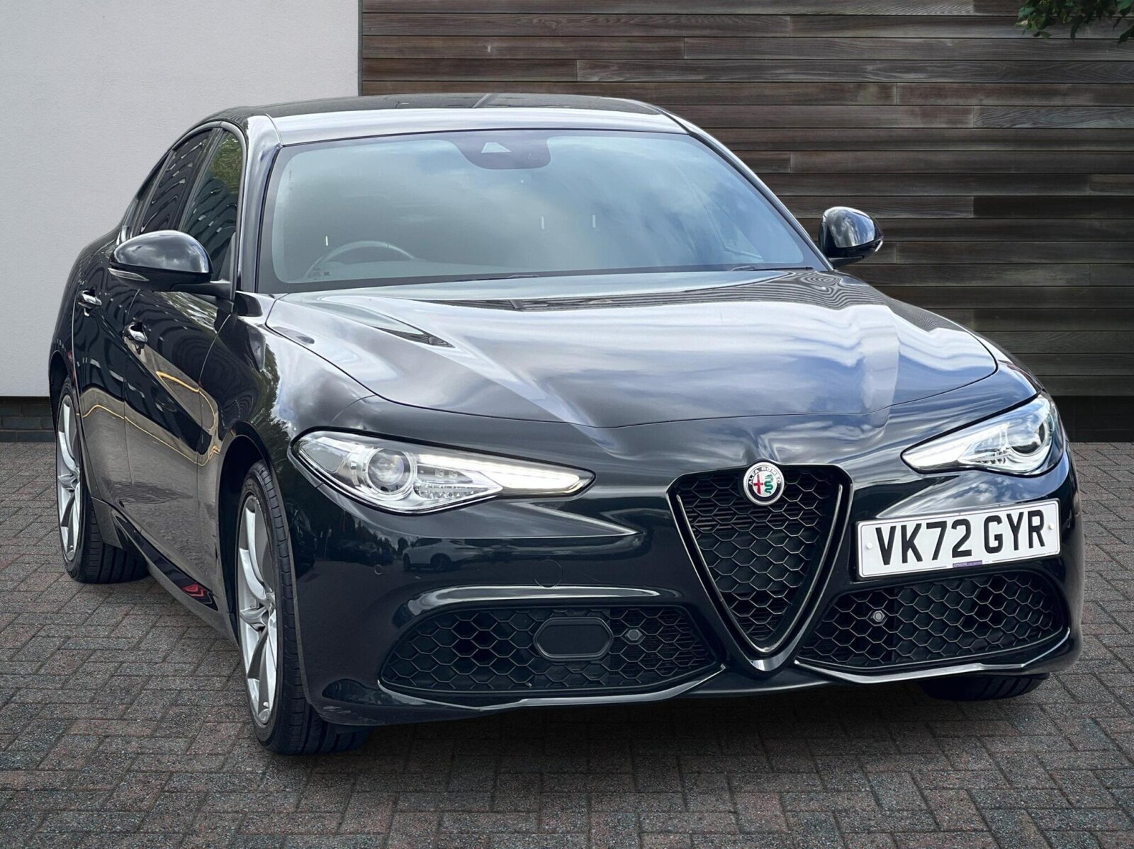 Main listing image - Alfa Romeo Giulia