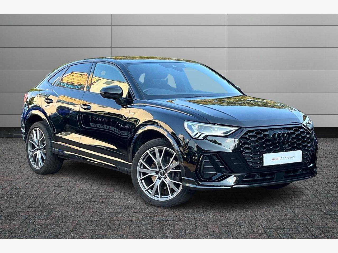 Main listing image - Audi Q3