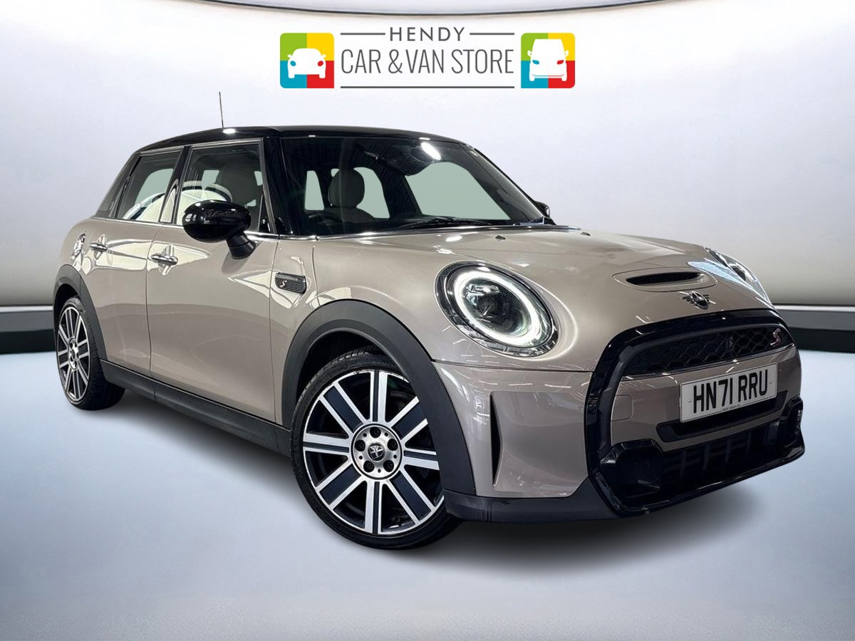 Main listing image - MINI Hatchback 5dr