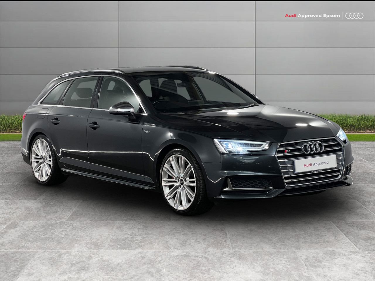 Main listing image - Audi S4