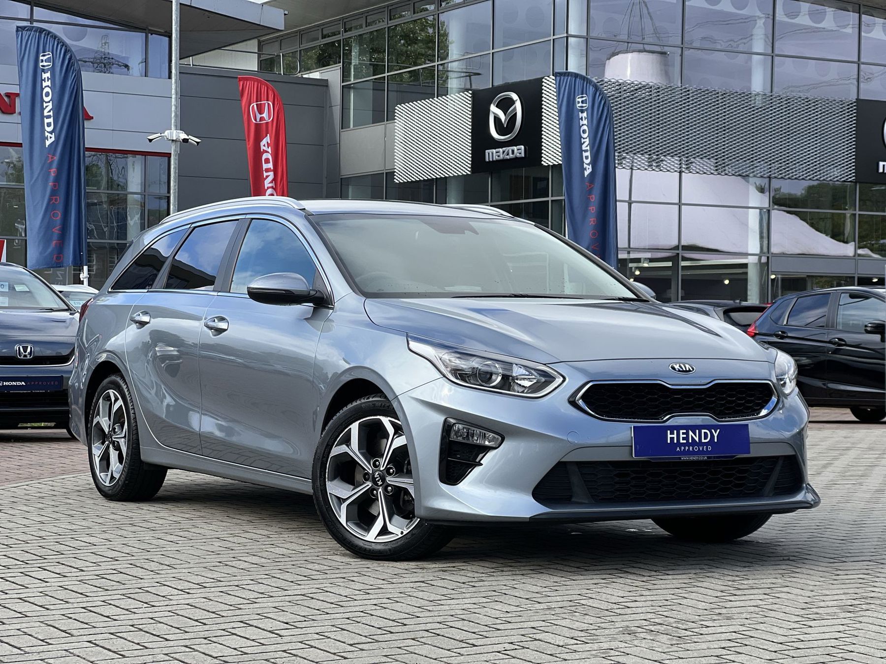 Main listing image - Kia Ceed SW