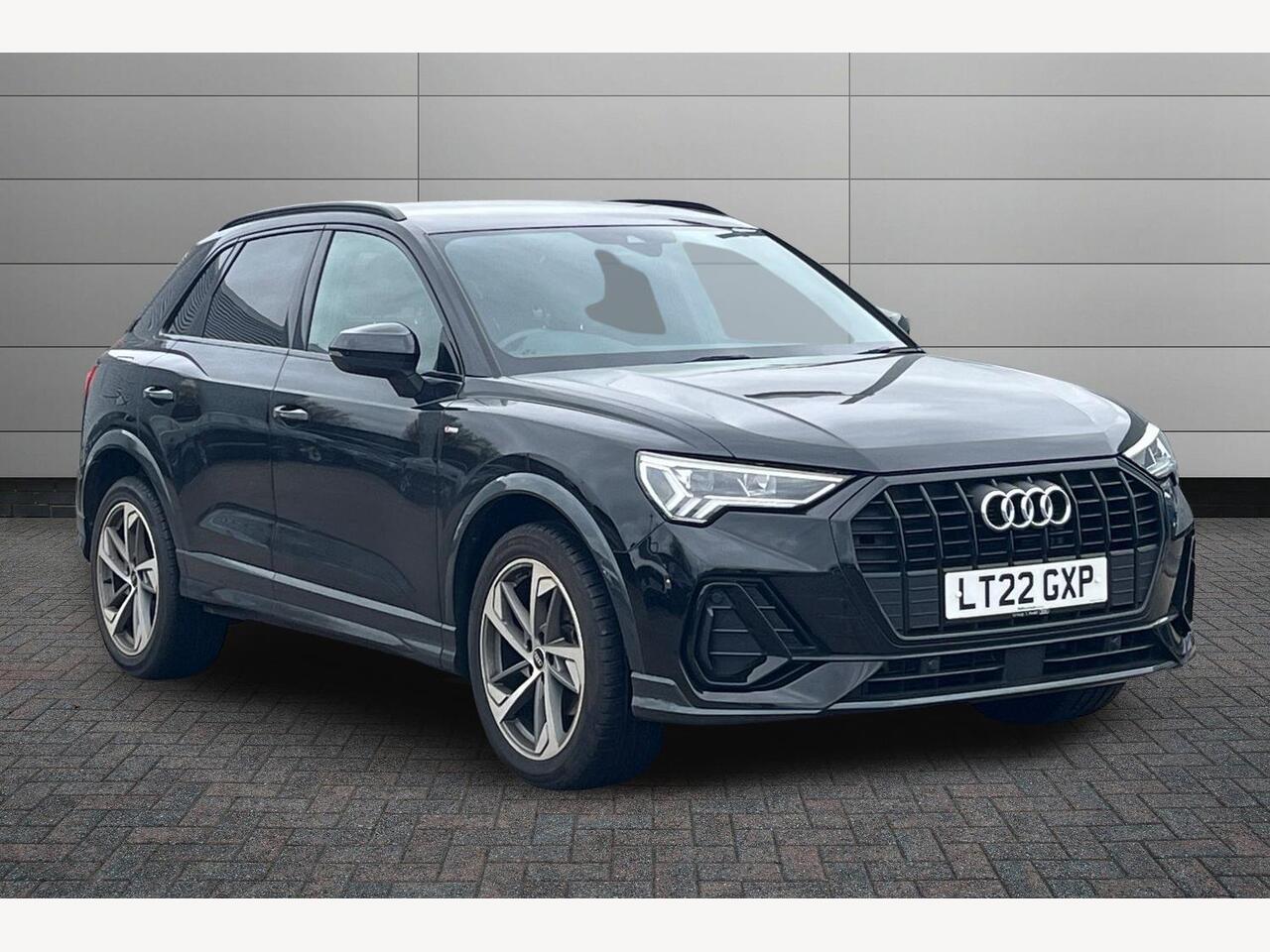 Main listing image - Audi Q3