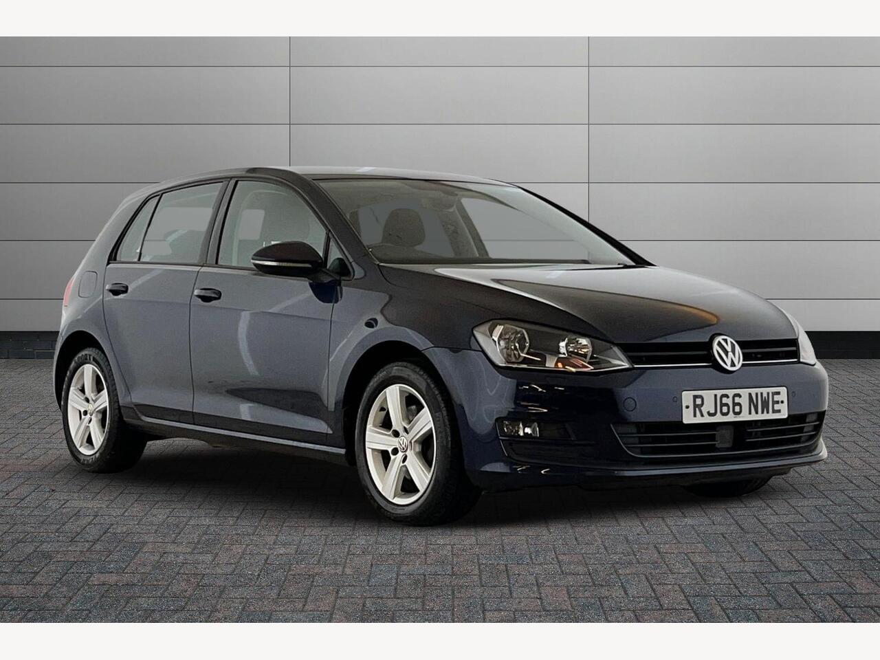 Main listing image - Volkswagen Golf