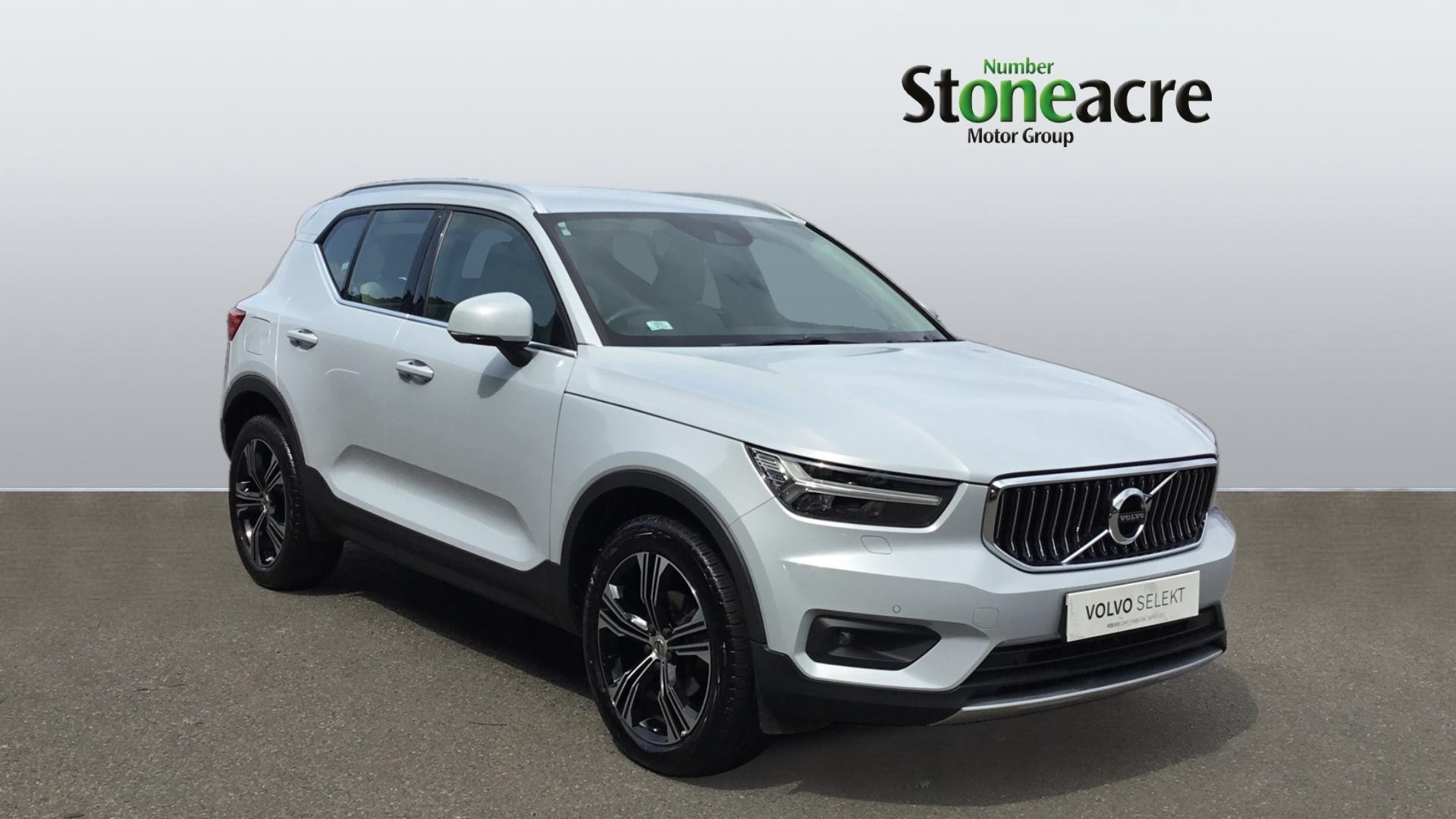 Main listing image - Volvo XC40