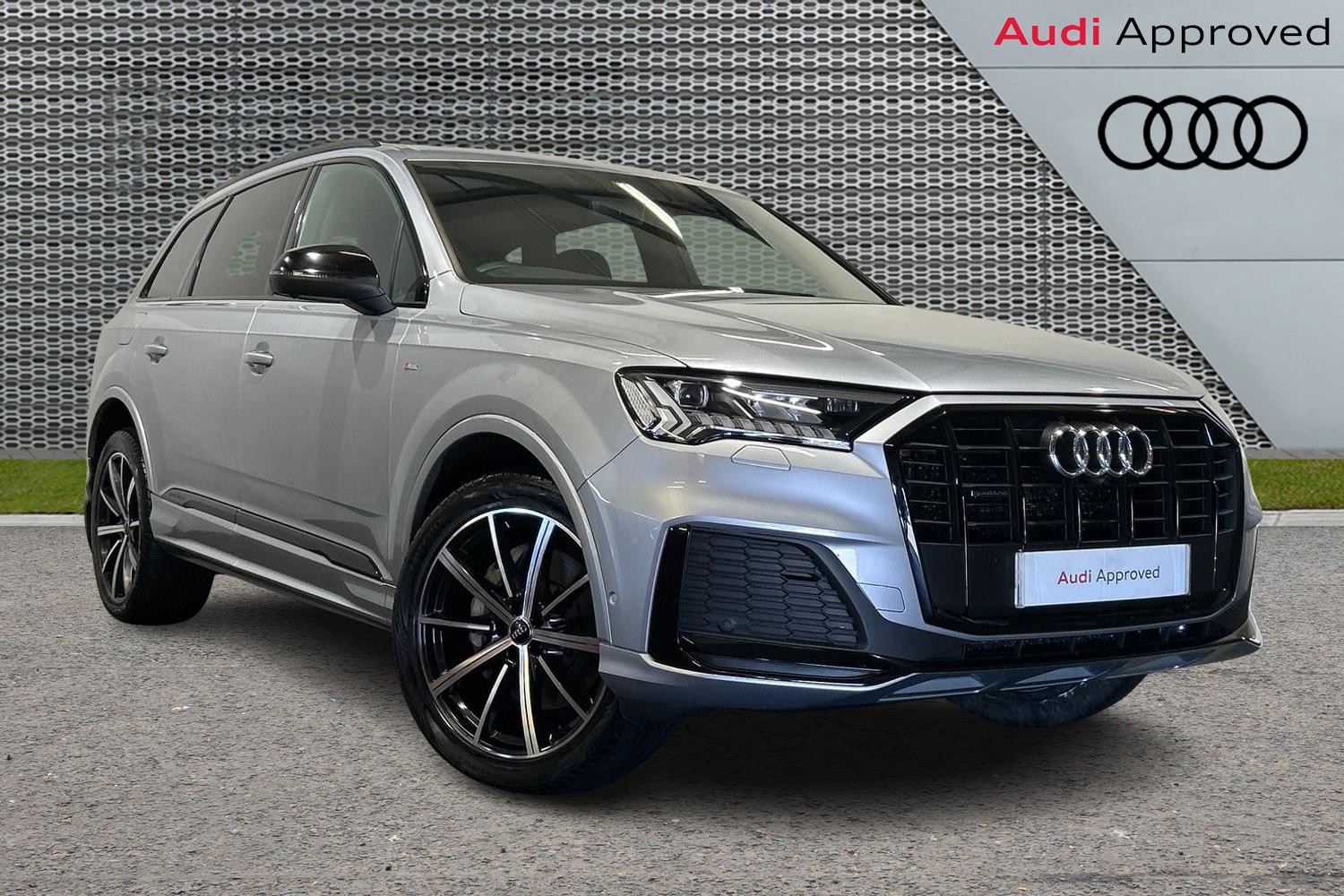 Main listing image - Audi Q7