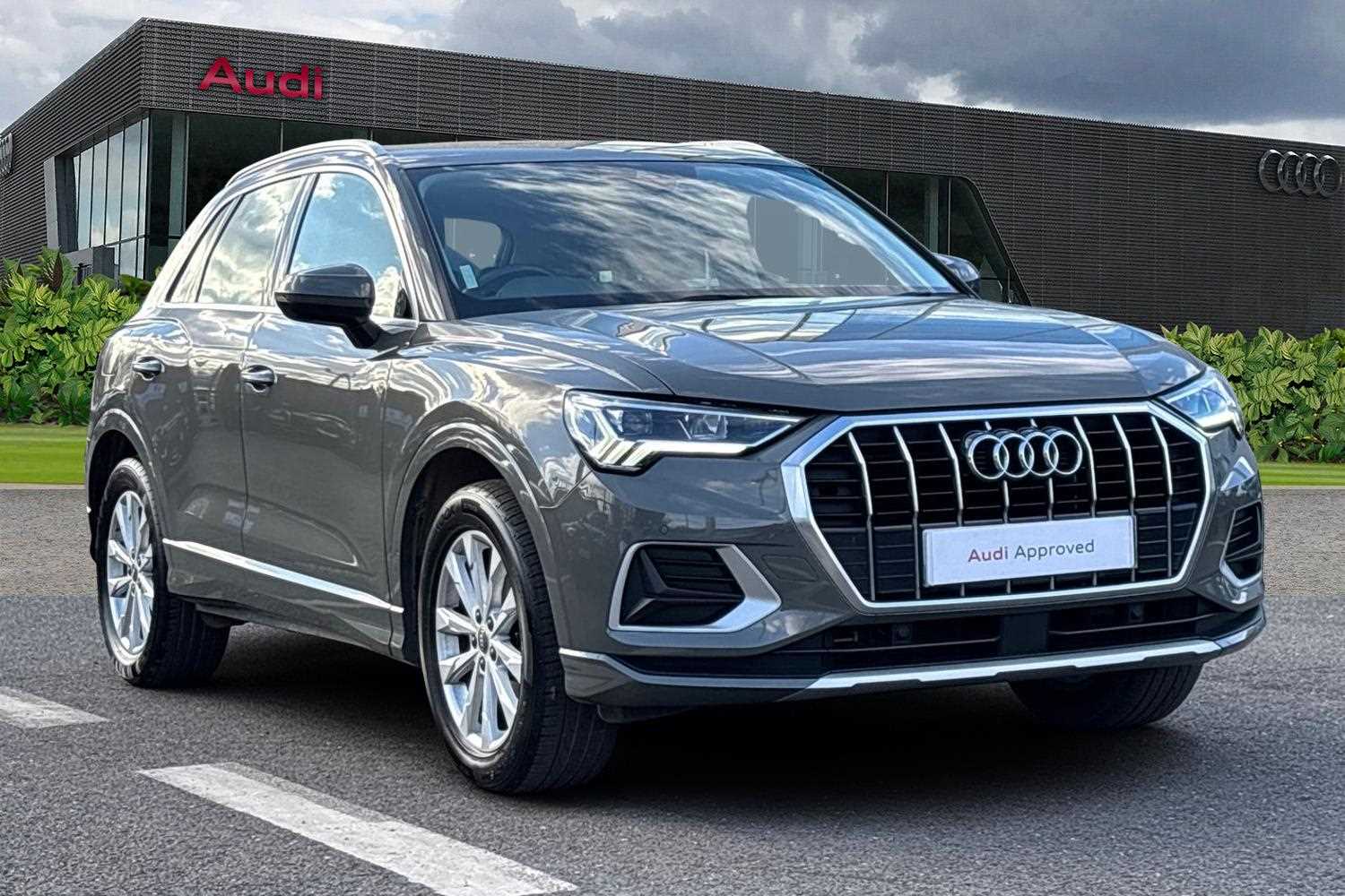 Main listing image - Audi Q3