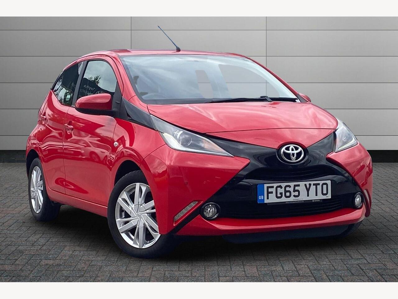 Main listing image - Toyota Aygo
