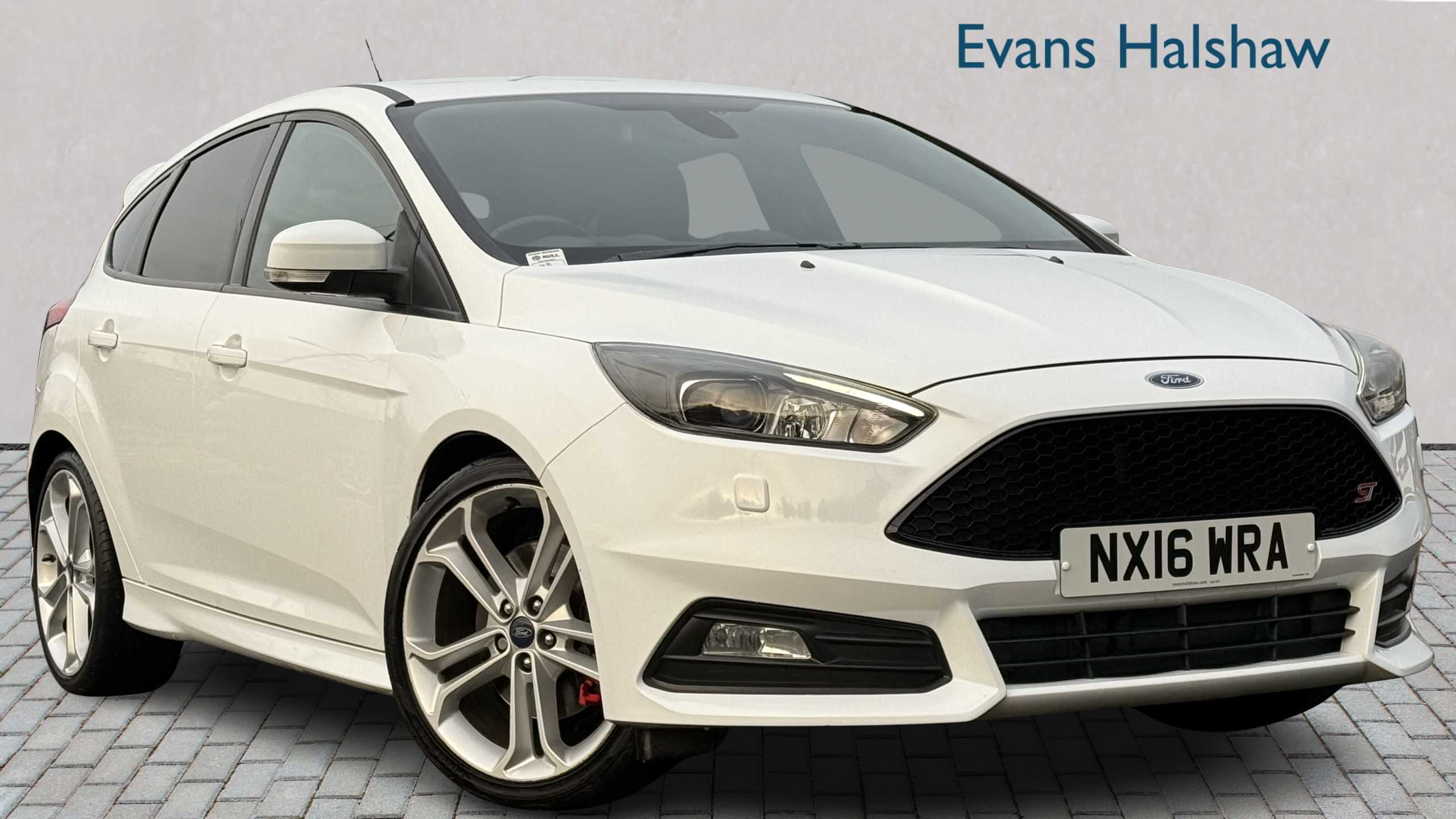 Main listing image - Ford Focus ST