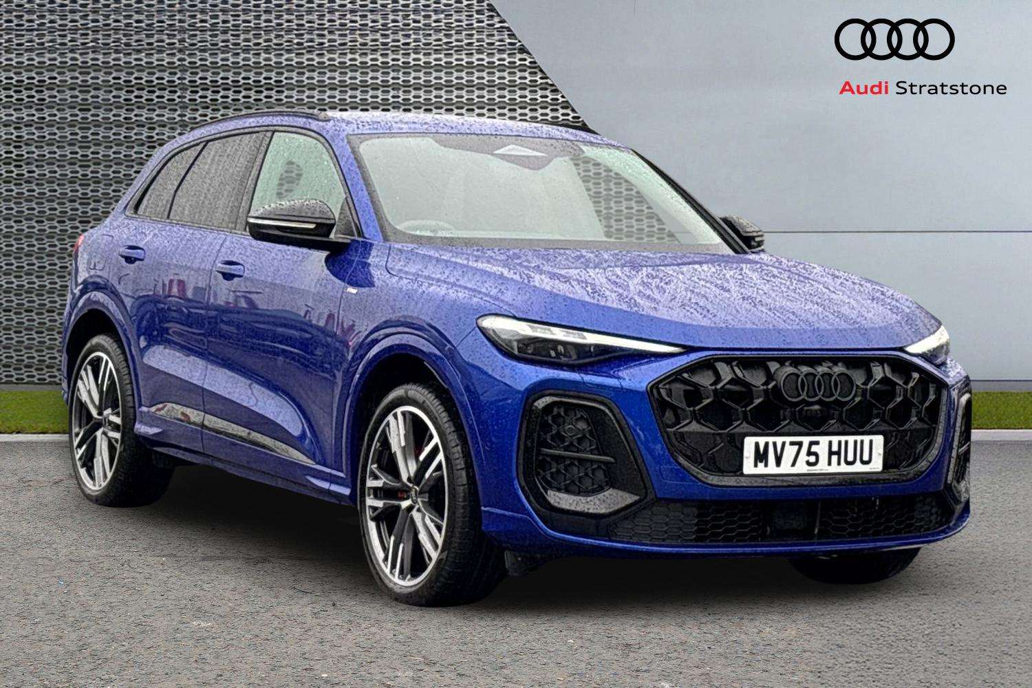 Main listing image - Audi Q5