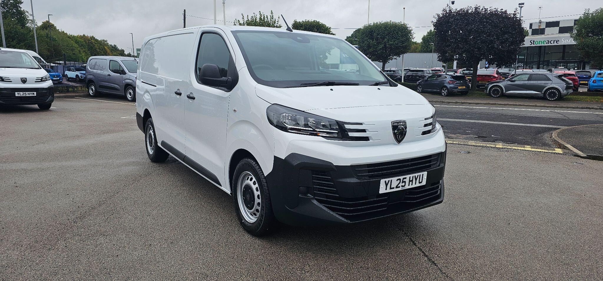 Main listing image - Peugeot Expert