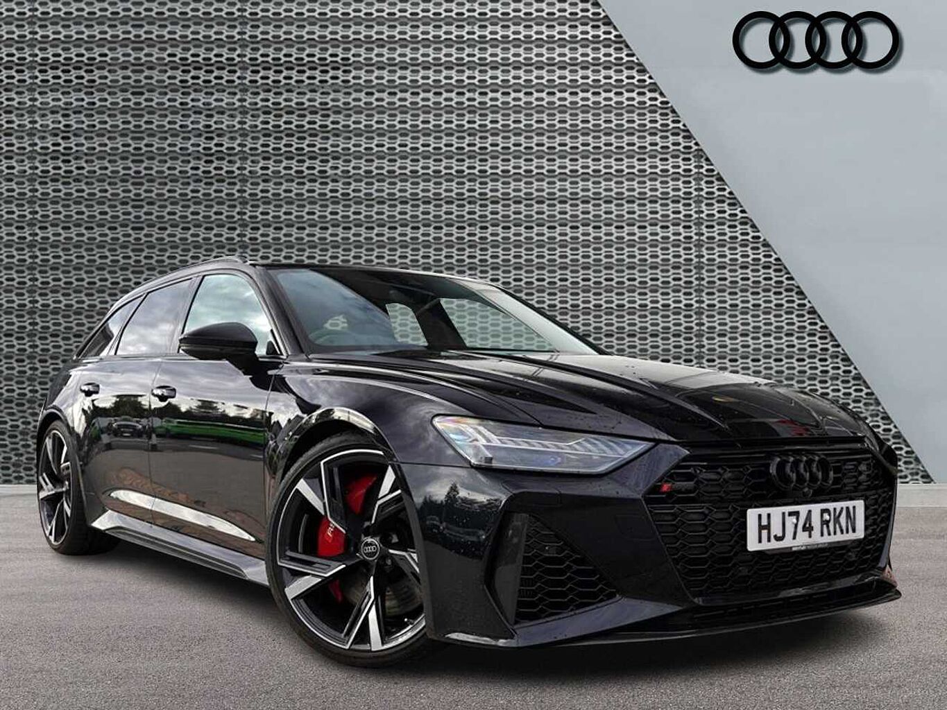 Main listing image - Audi RS6