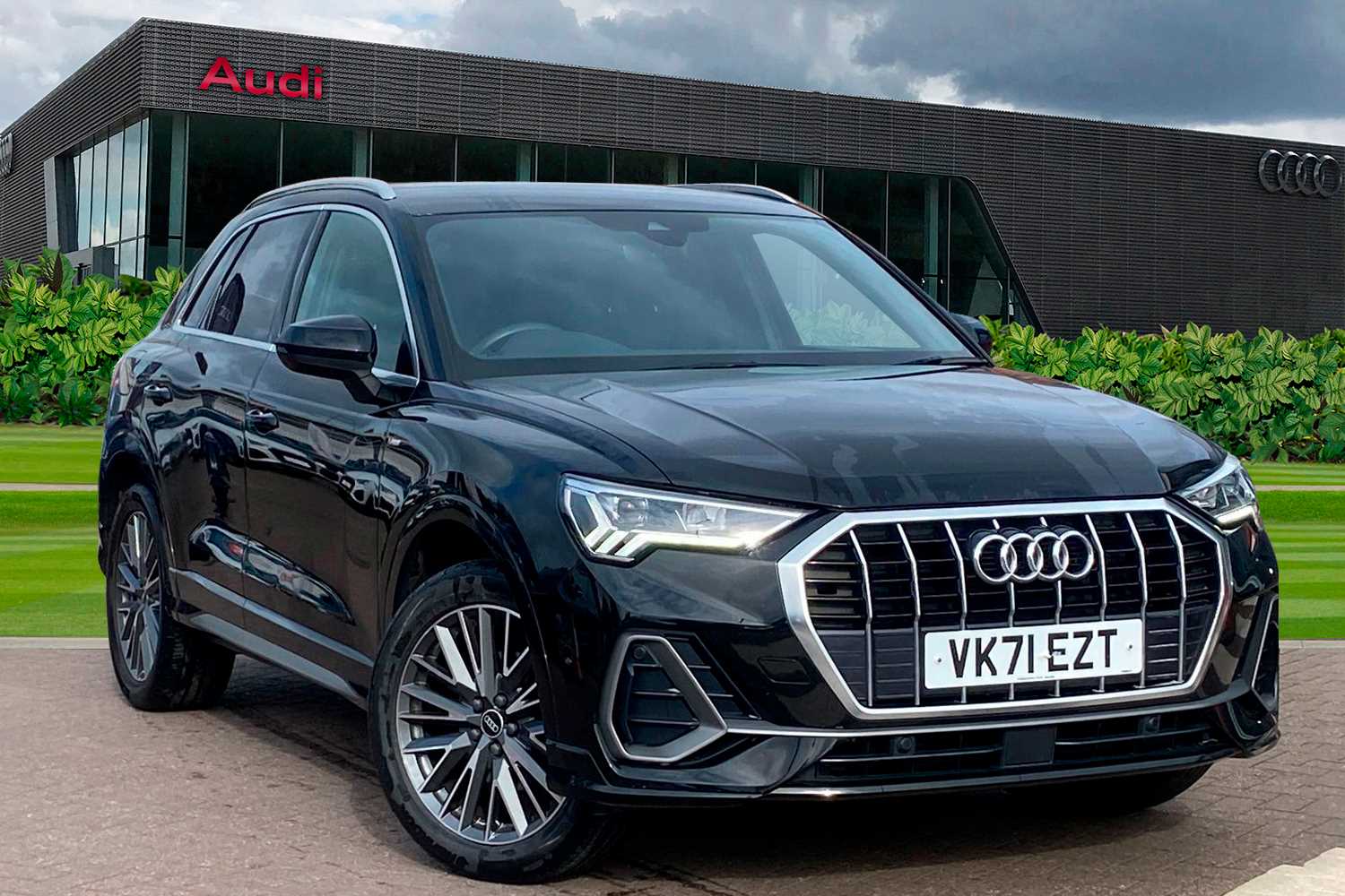 Main listing image - Audi Q3