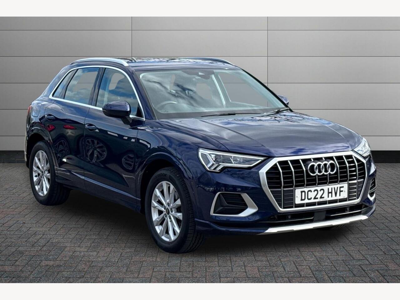 Main listing image - Audi Q3