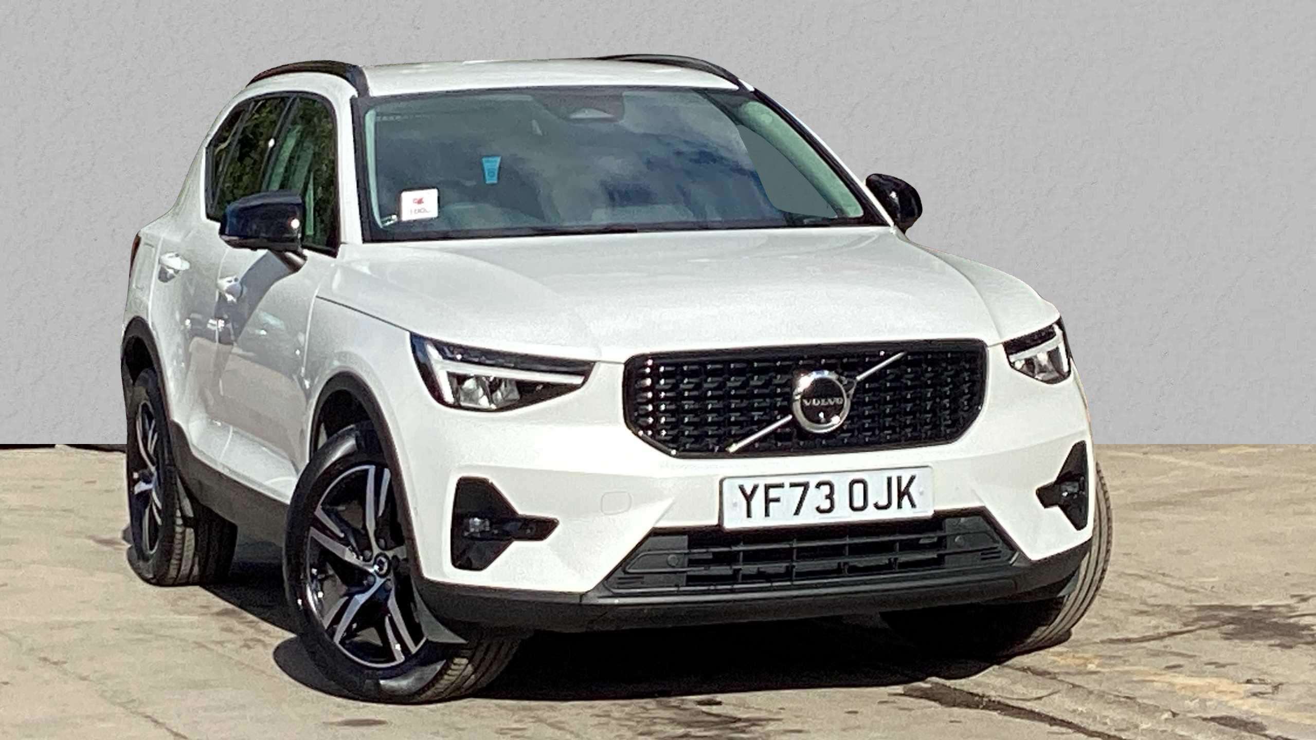 Main listing image - Volvo XC40