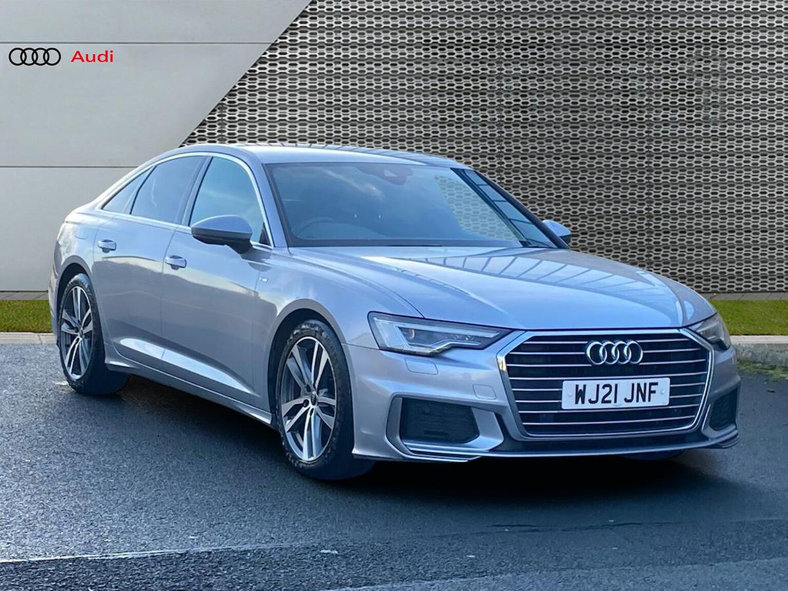 Main listing image - Audi A6