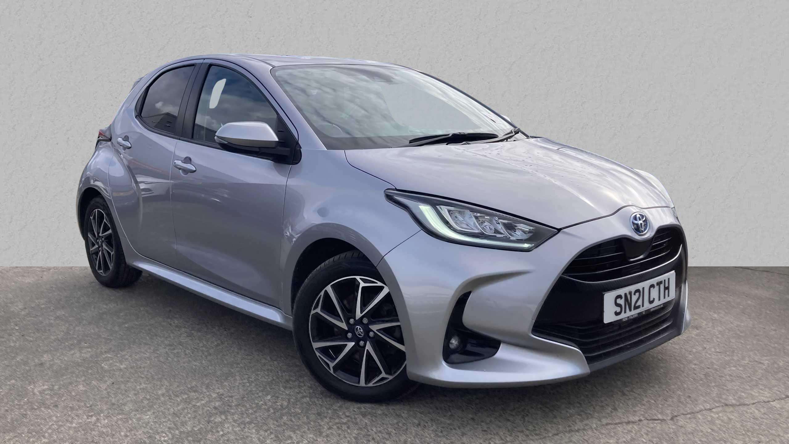 Main listing image - Toyota Yaris