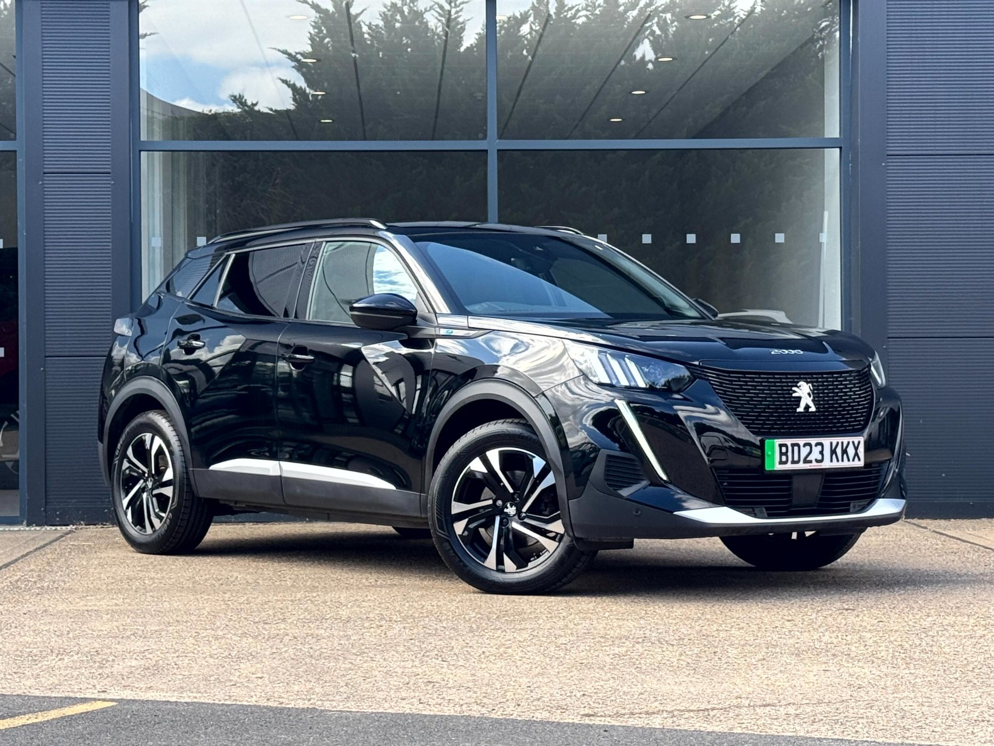 Main listing image - Peugeot 2008