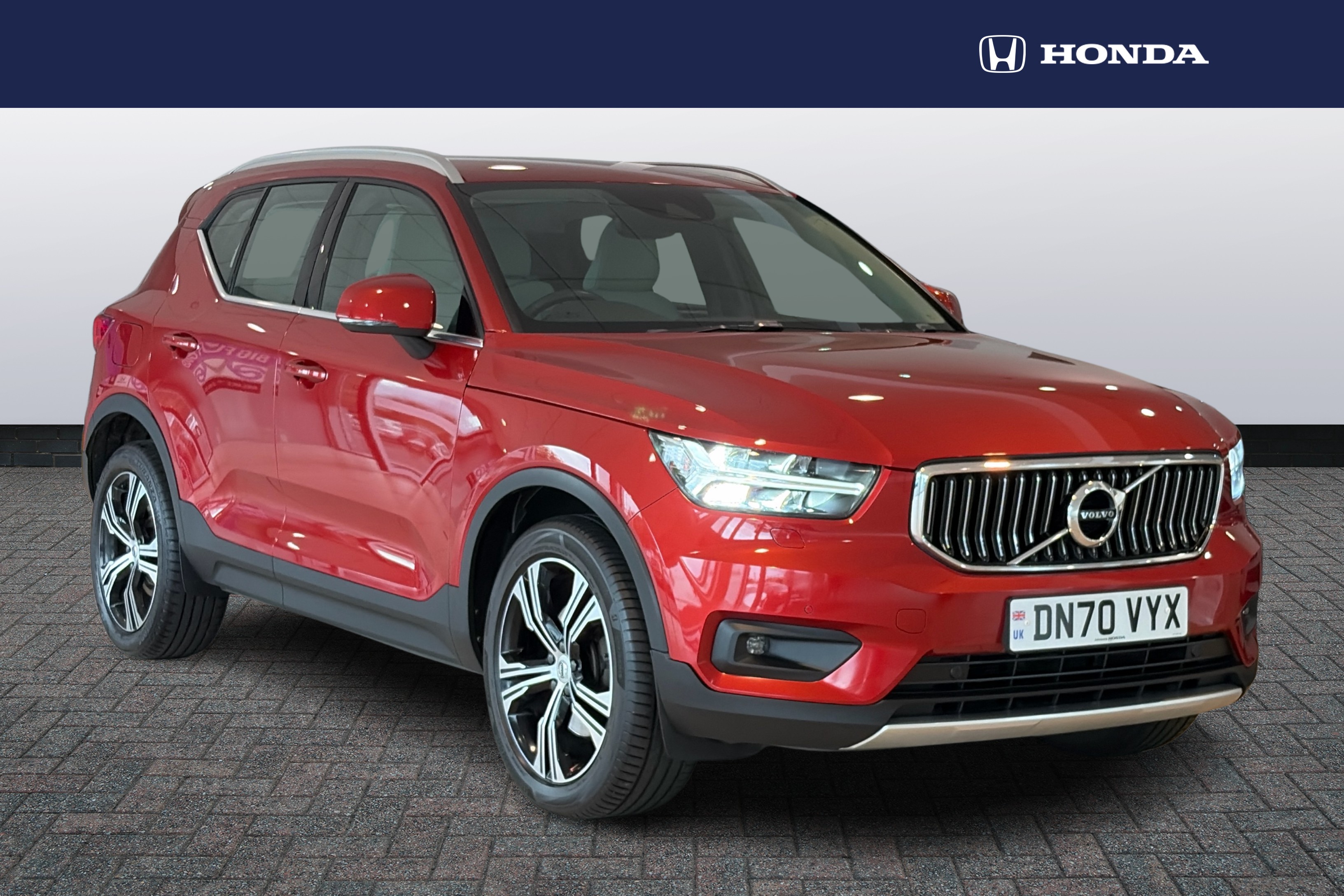 Main listing image - Volvo XC40