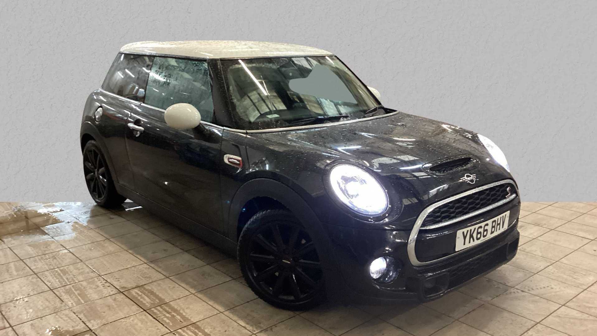 Main listing image - MINI Hatchback