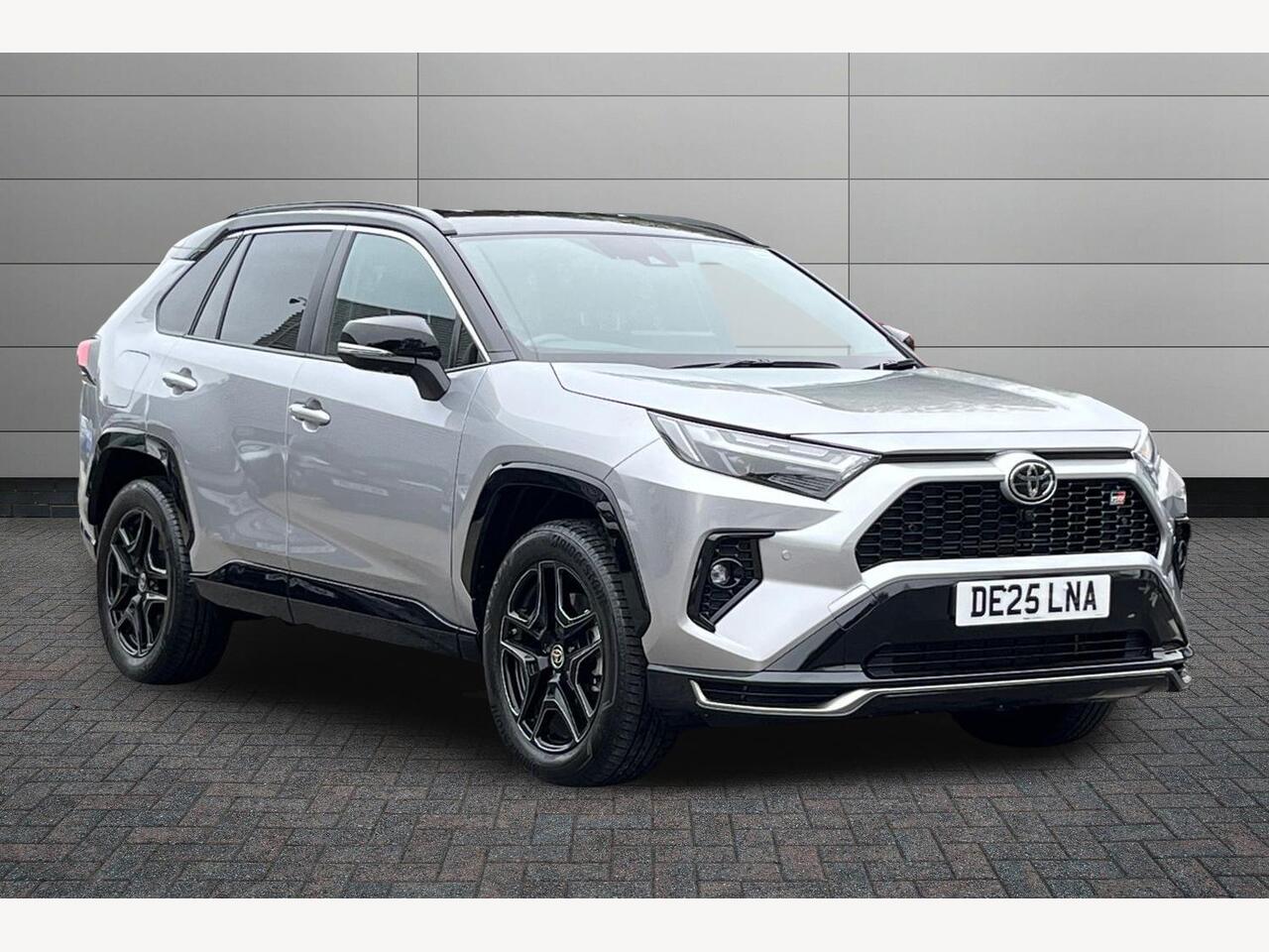 Main listing image - Toyota RAV4