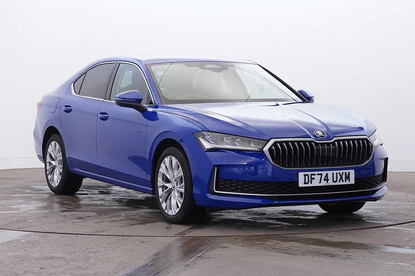 Main listing image - Skoda Superb