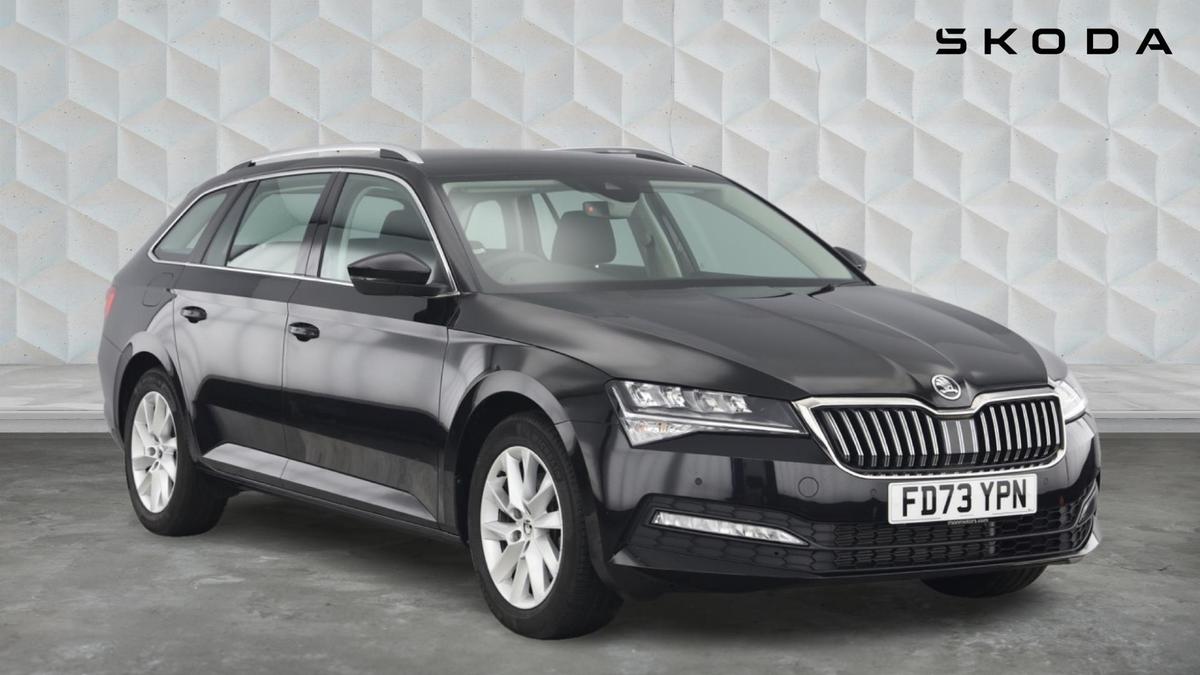 Main listing image - Skoda Superb Estate