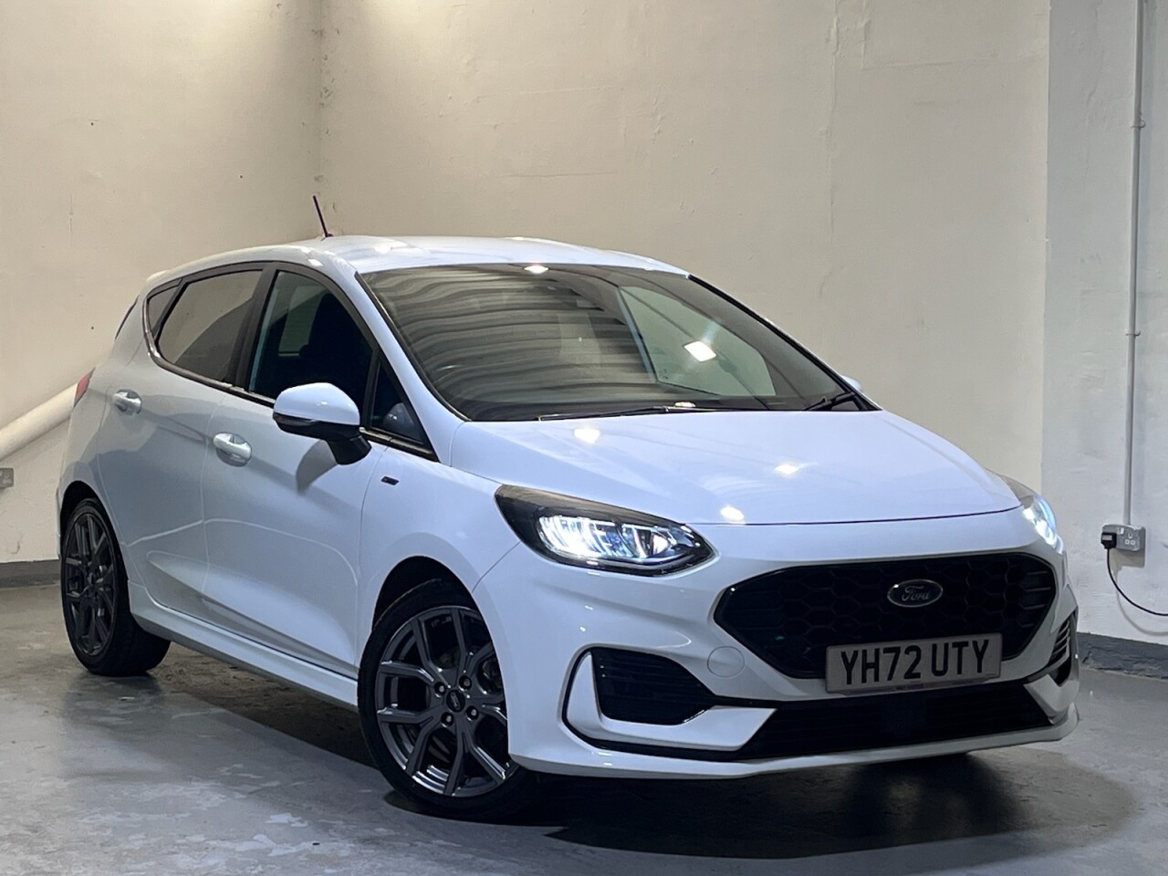 Main listing image - Ford Fiesta