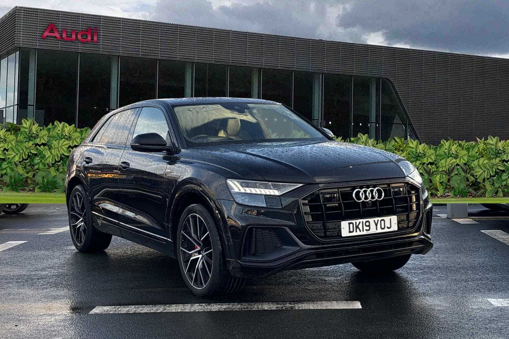 Main listing image - Audi Q8