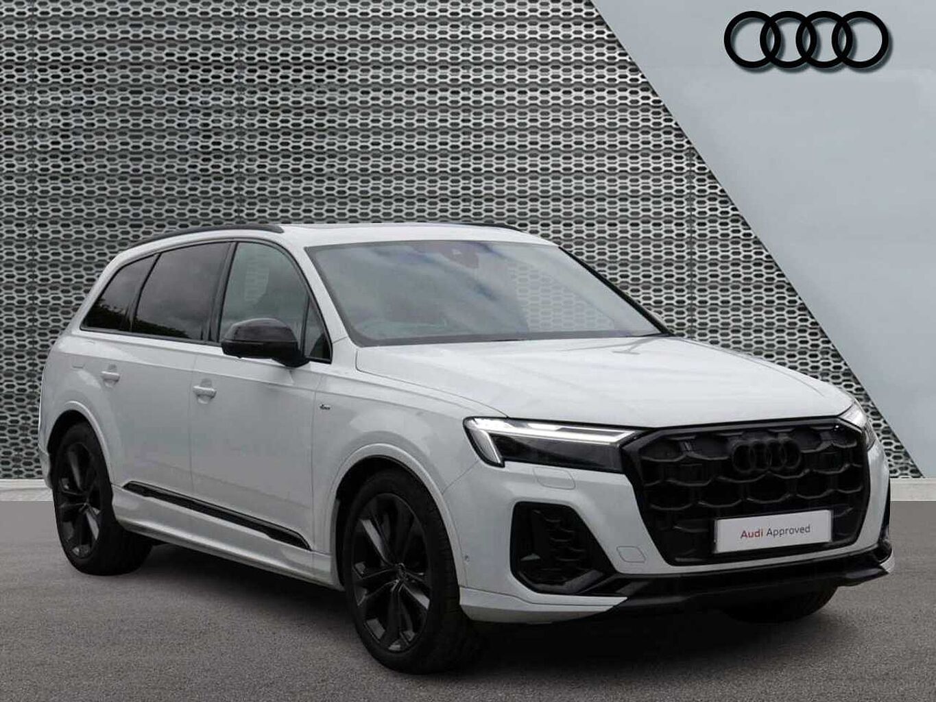 Main listing image - Audi Q7