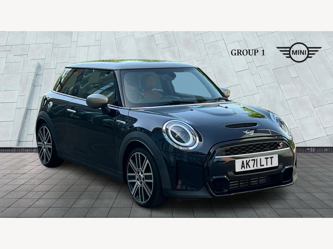 Main listing image - MINI Hatchback