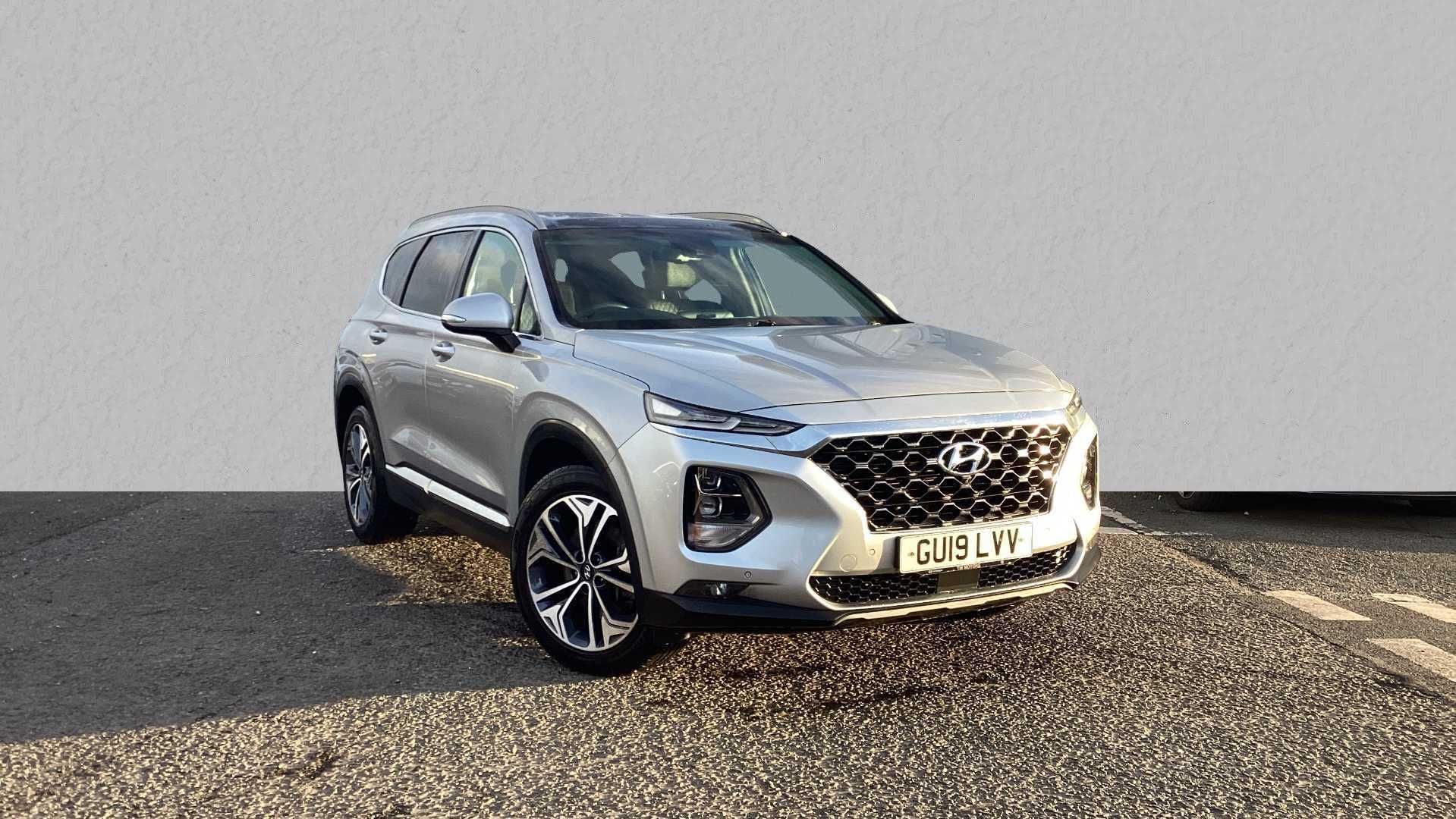 Main listing image - Hyundai Santa Fe