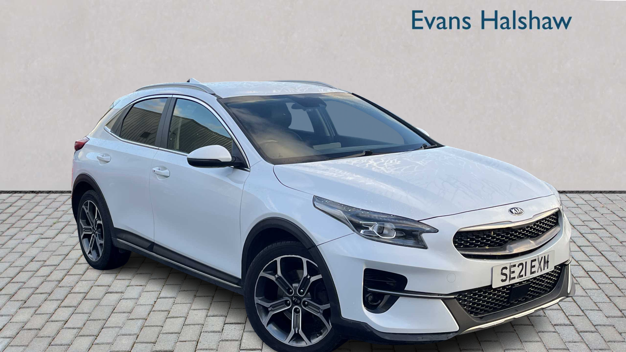 Main listing image - Kia XCeed