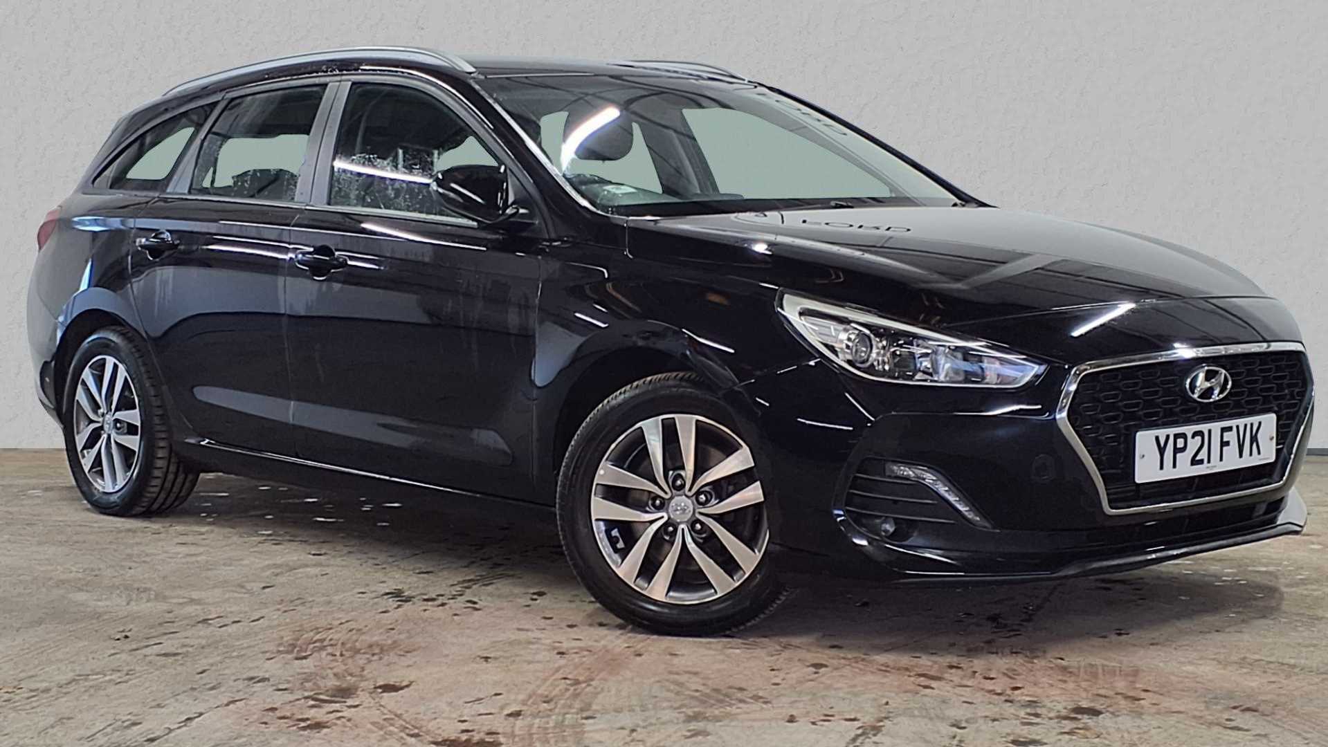 Main listing image - Hyundai i30 Tourer