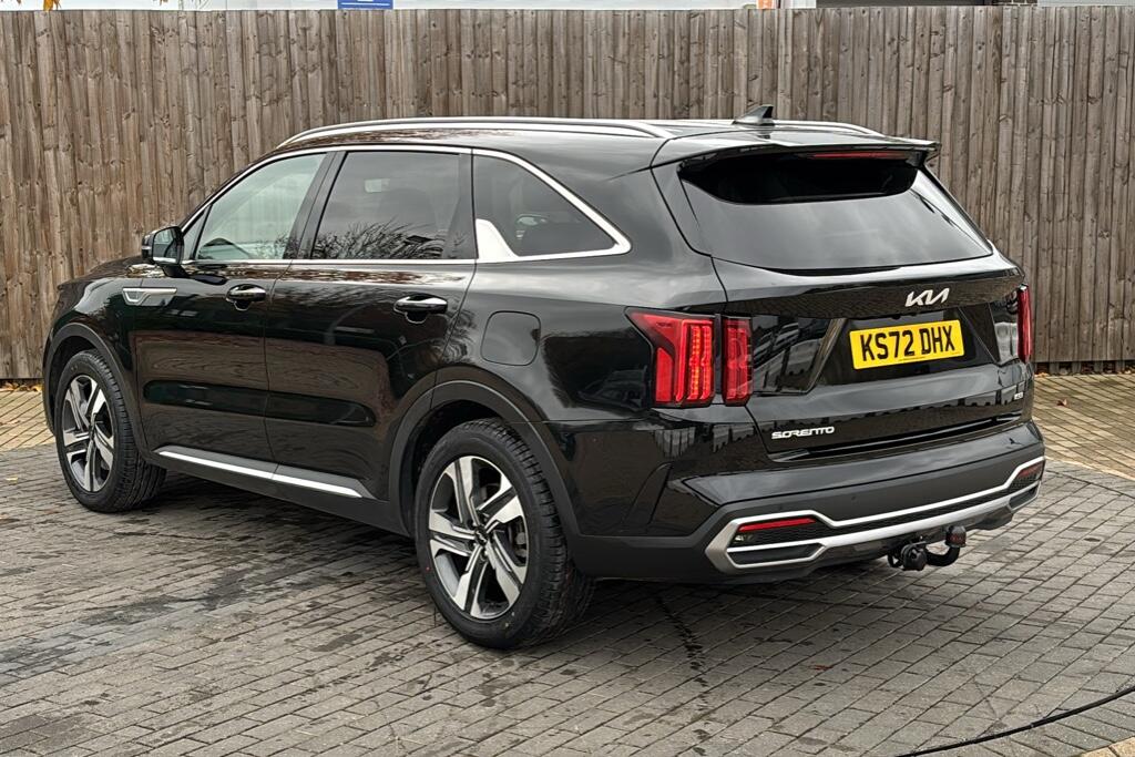 Main listing image - Kia Sorento