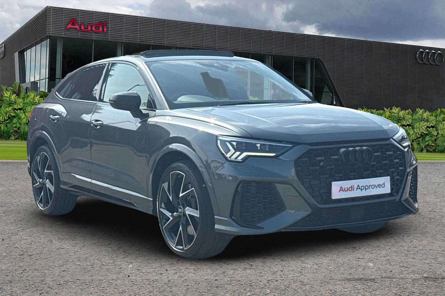 Main listing image - Audi RS Q3