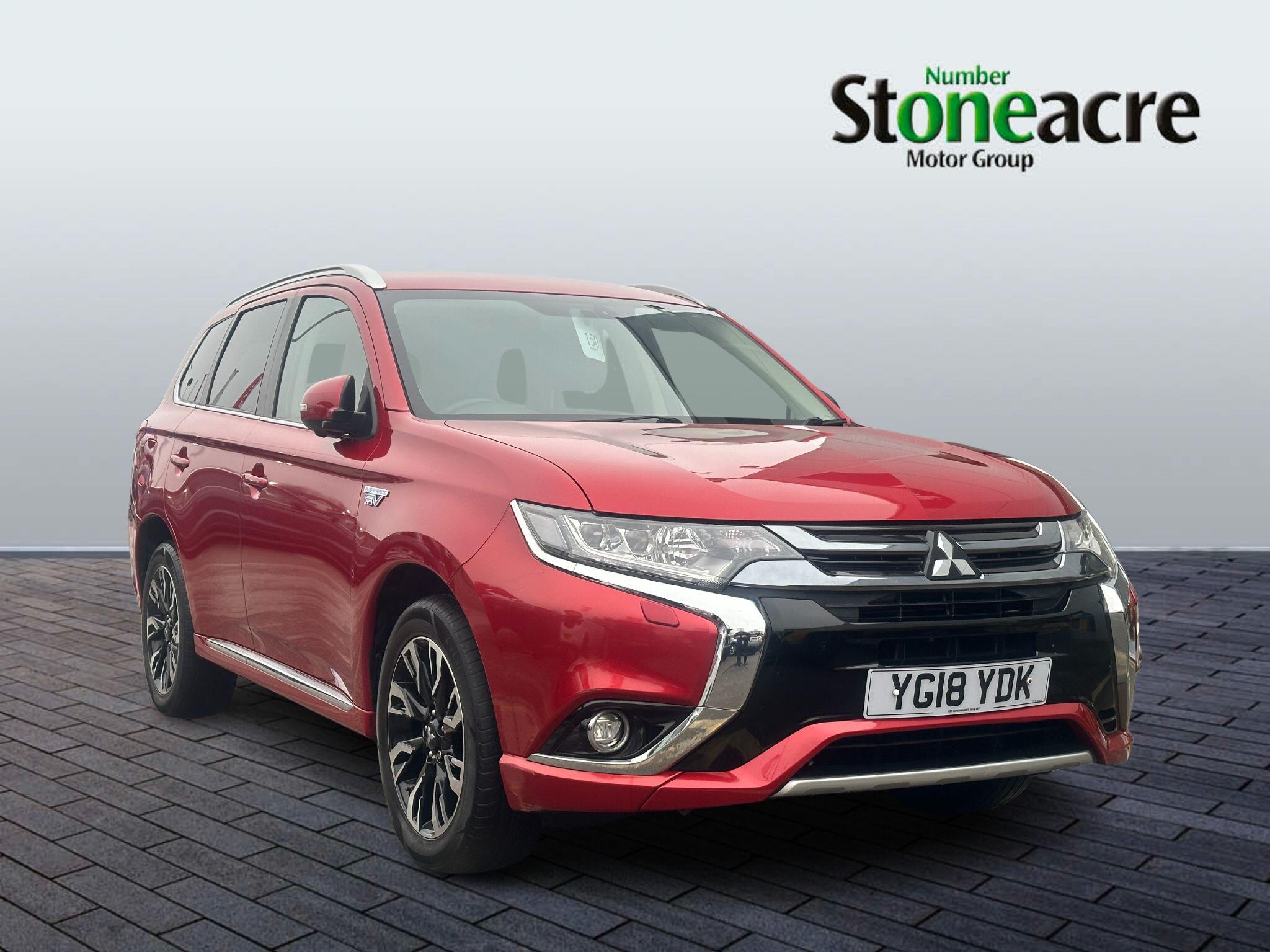 Main listing image - Mitsubishi Outlander