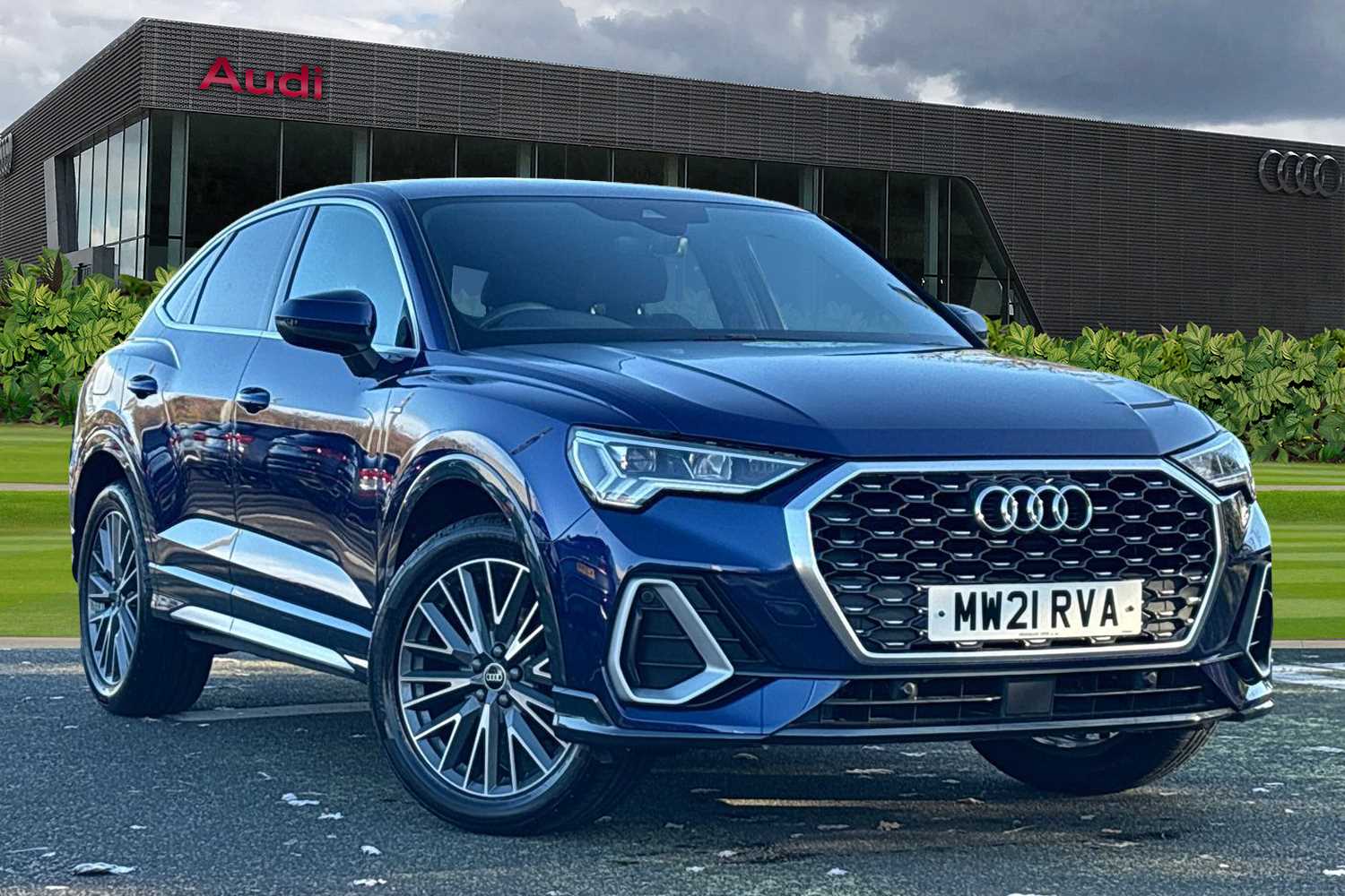 Main listing image - Audi Q3